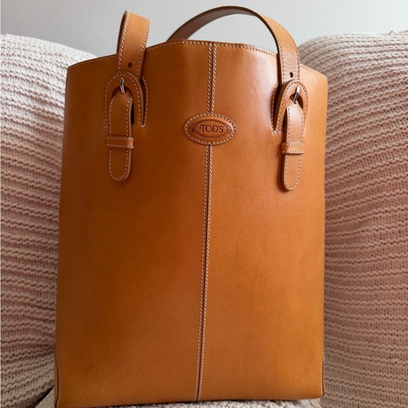 Tod's Handbags - Luxurious J.P. Tod’s Tan Leather Tote Made in Italy Structured Shoulder Bag